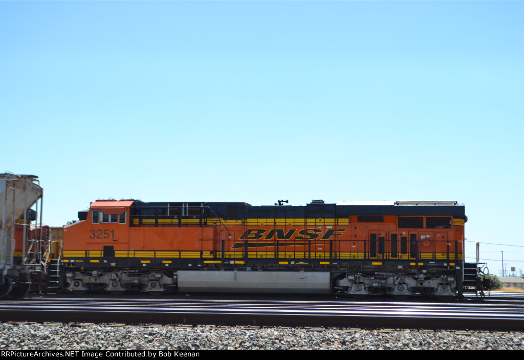 BNSF 3251